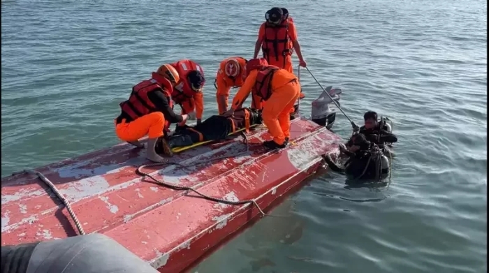 大陆渔船在厦金海域翻覆造成2名渔民死亡.webp