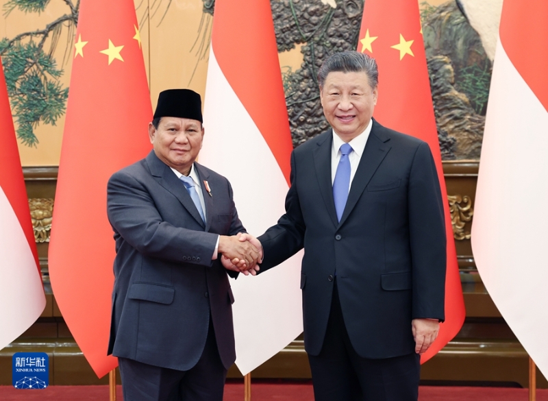 4月1日下午，国家主席习近平在北京人民大会堂同印尼当选总统普拉博沃举行会谈。新华社记者 姚大伟 摄