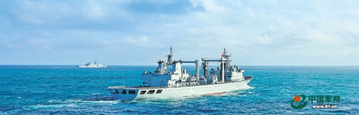 海军某支队舰艇编队赴某海域开展实战化训练