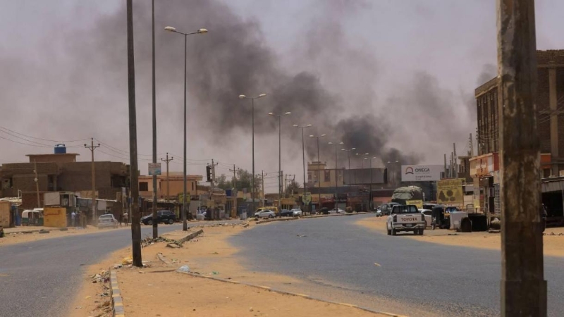 2023年4月15日，苏丹武装部队同苏丹快速支援部队在喀土穆等地发生武装冲突。（图源：路透社）