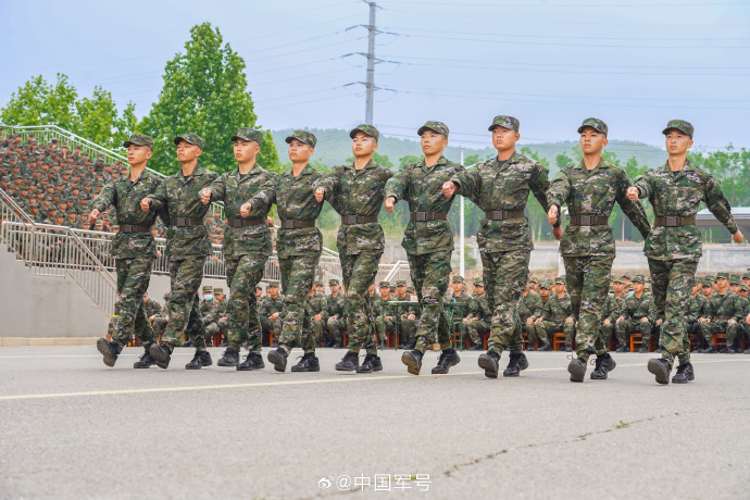 北京武警新兵图片