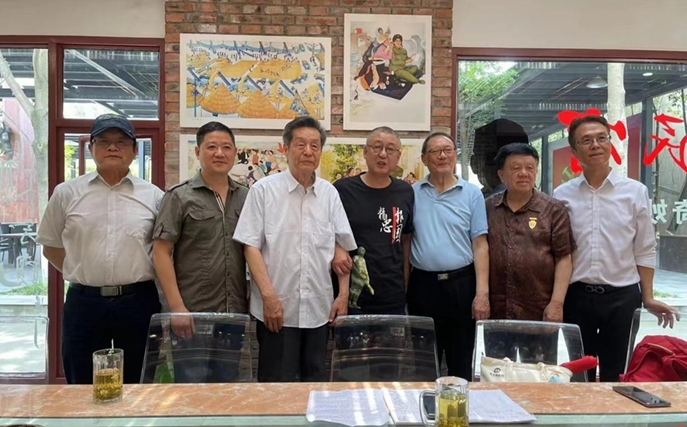 与建川博物馆樊建川馆长合影