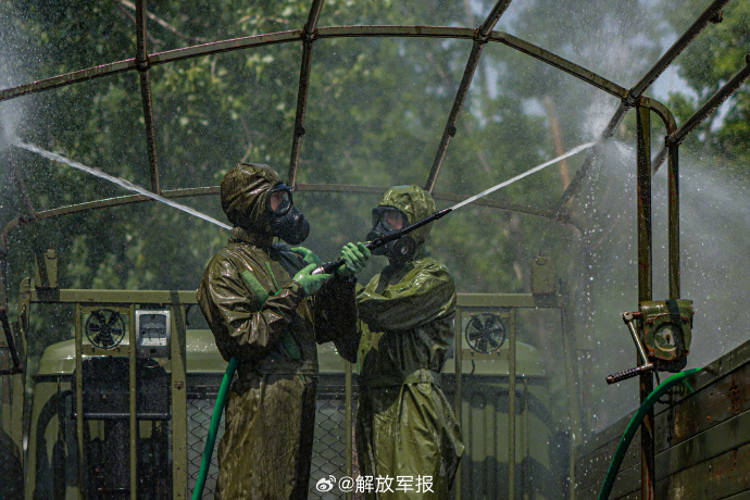 防化兵洗消训练日常