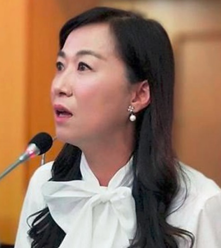 绿委林宜瑾被爆把“青鸟”话题带进校园毕典