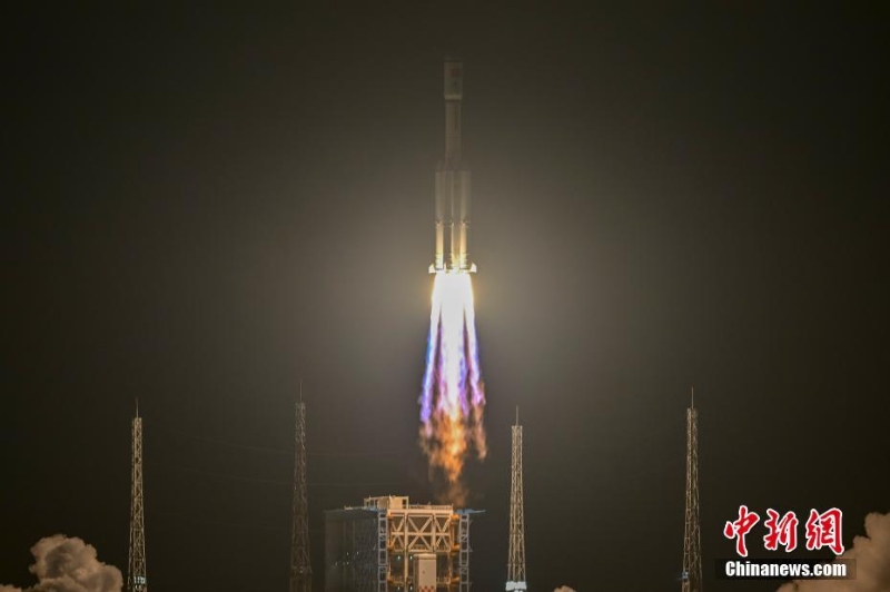 中国成功发射天舟八号货运飞船