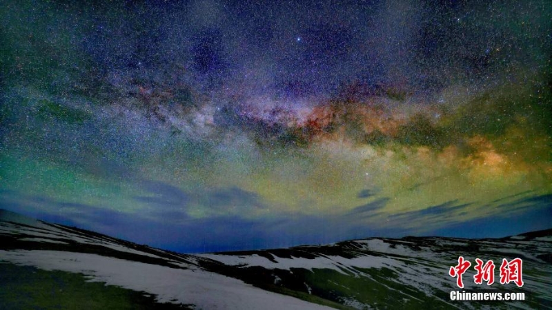 赏额尔古纳冬夜里的璀璨星空
