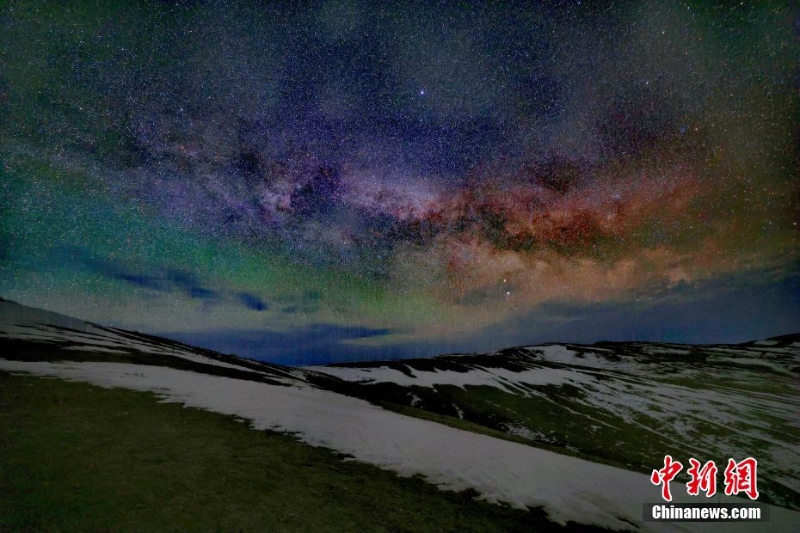赏额尔古纳冬夜里的璀璨星空