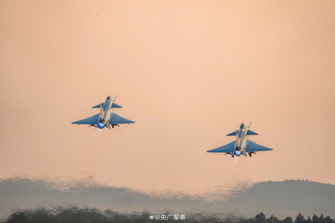 001SX8hXly1hzwxmkf665j66o04g0u0z02