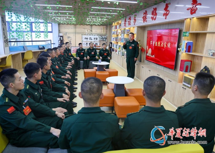 武警福建总队基层主官《纲要》培训队正开展“军营热点大家谈”活动_副本