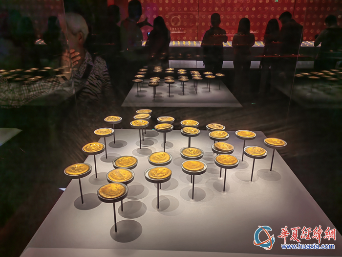饼形金