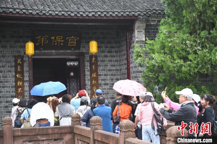 台湾少数民族同胞走进刘铭传故居