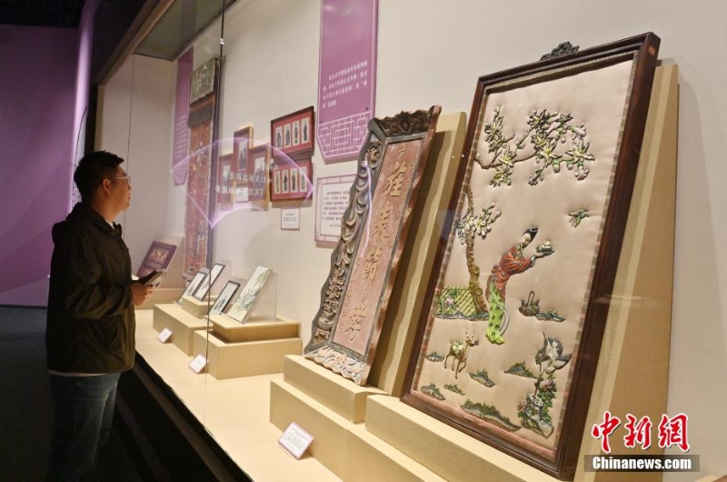 吉林长春：百余件文物展示近代百年中国女性生活形态掠影