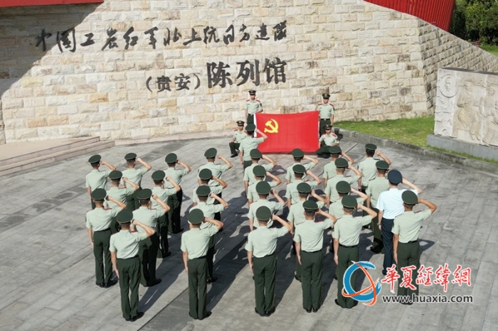 入党宣誓1 方翔渊摄_副本