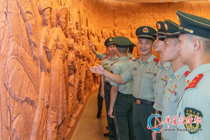 图6：武警官兵在交流参观感悟_副本