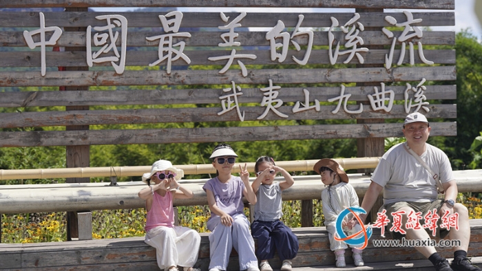 10 感受驻地人文魅力_副本
