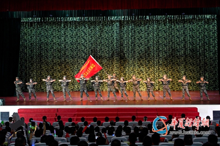 合唱《向战而行为兵歌》 刘昊杰摄_副本