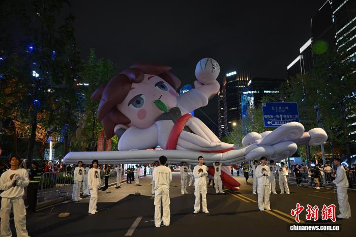 2025成都国际数字文创季启幕本土数字文创IP上演大巡游