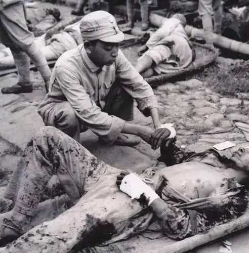 简陋的医疗环境导致伤员得不到及时有效的救(7888074)-20250811095732