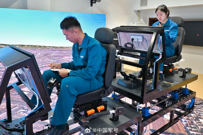 008rKb6ply1i6la1oa8mej32lk1qcqv5