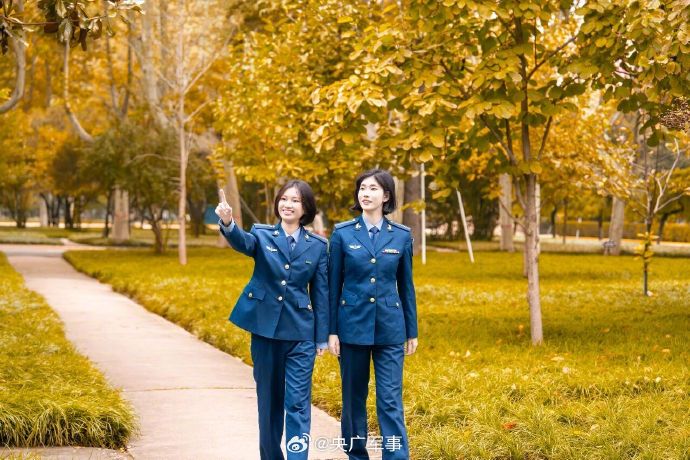 001SX8hXly1i6q3iwfswqj60zk0npgs202