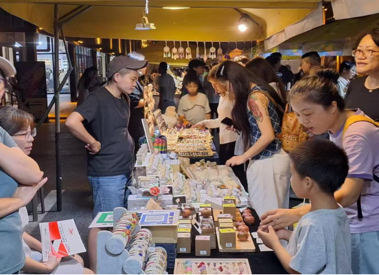 青年创意集市272 青年创意集市272