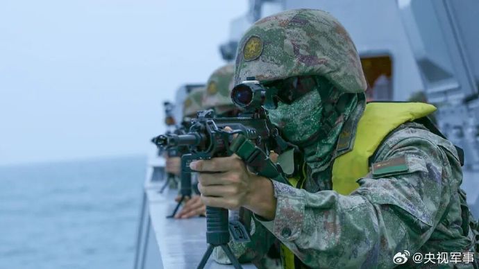 006KQV1Aly1i6rcasz070j30u00gv40c