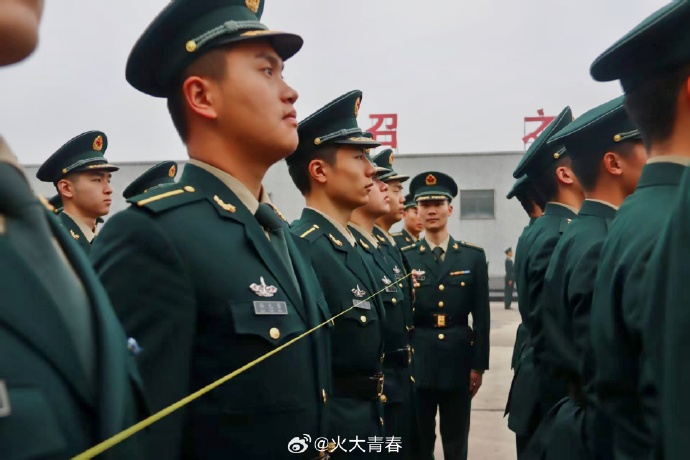 007CeDqNly1i6s2elnj7gj31hc0zktj6