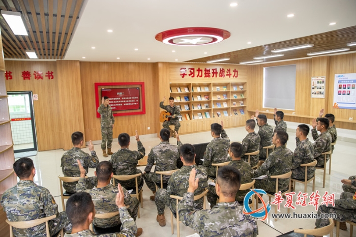 8、2025年10月23日，理论服务小分队开展音乐思政课。唐永祺 摄_副本