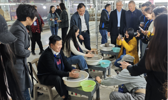 “中国式现代化发展看河南”2025两岸媒体 (1)593 “中国式现代化发展看河南”2025两岸媒体 (1)593