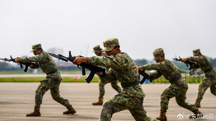 008aq8oQgy1i6zbfe8jxnj30p00e2tha