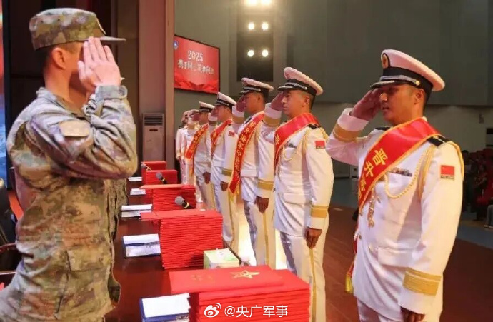 001SX8hXly1i7hdzzo6t1j60ow0ga7d102